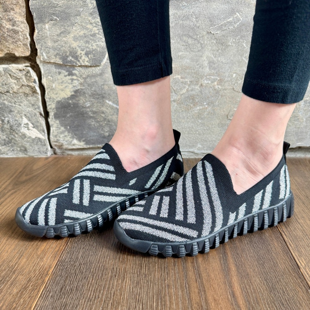 Bernie Mev Womens Peppa Knit Slip On Comfort Shoes EU 37 US 6 Black Silver Vegan